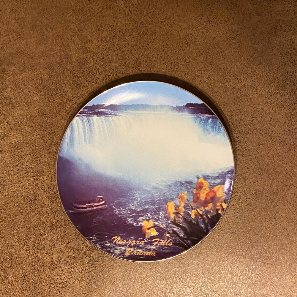 Niagara Falls Canada Decorative Plate 8 inches - Picture 2 of 16